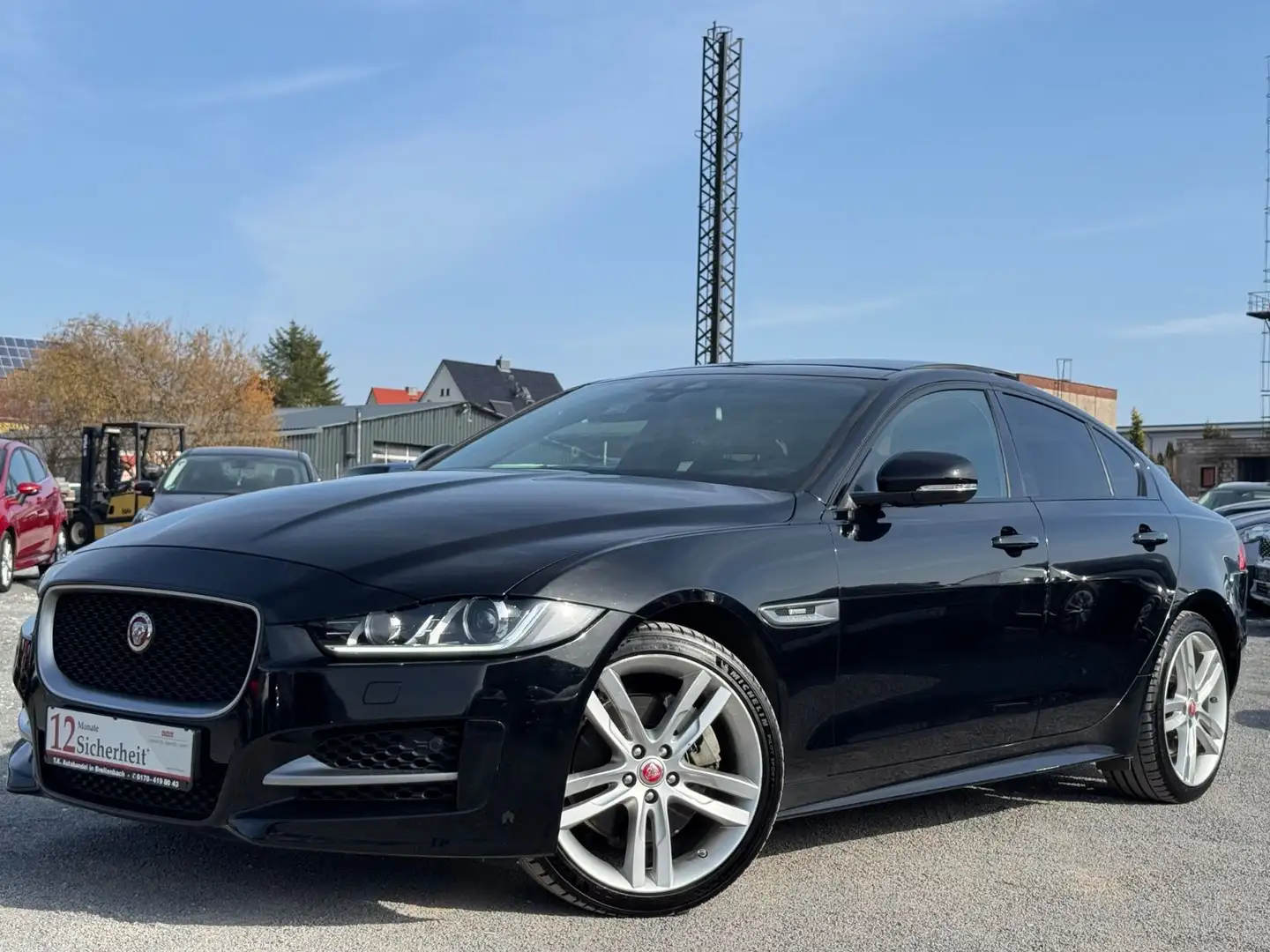 Jaguar XE R-Sport AWD/NAVI/EURO 6 Czarny - 1