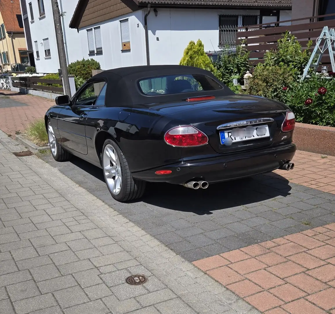 Jaguar XK8 Cabriolet - 1