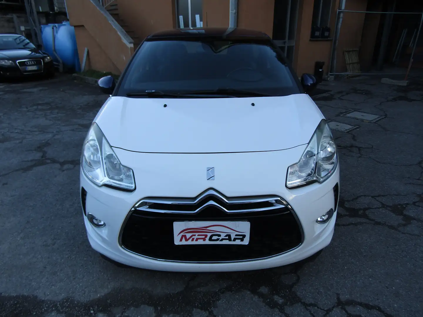 DS Automobiles DS 3 DS3 1.2 VTi So Chic * 148.000 KM REALI * Weiß - 2