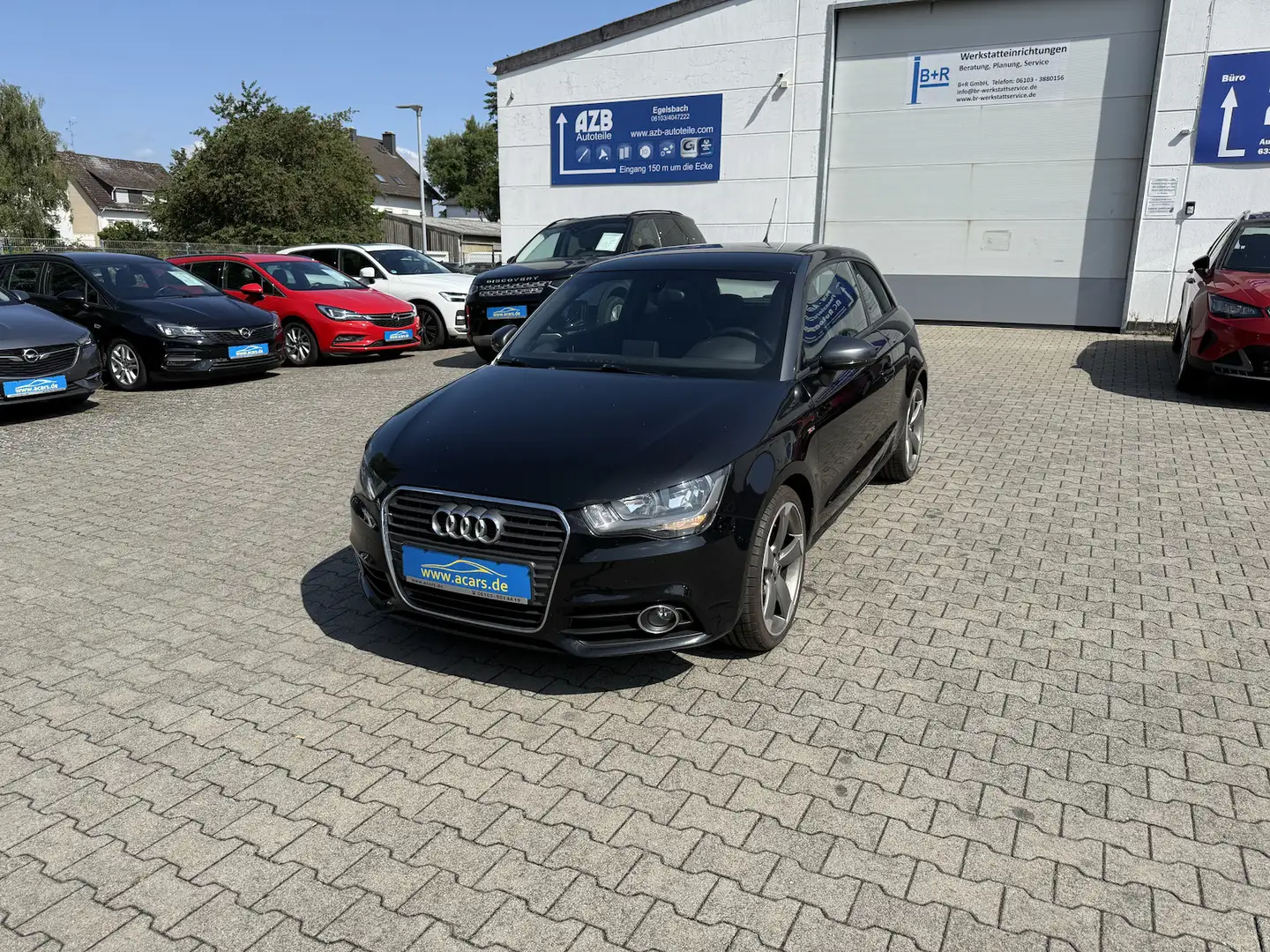 Audi A1 S line Sportpaket 1,6 TDI Navi PDC Alu18 Schwarz - 1