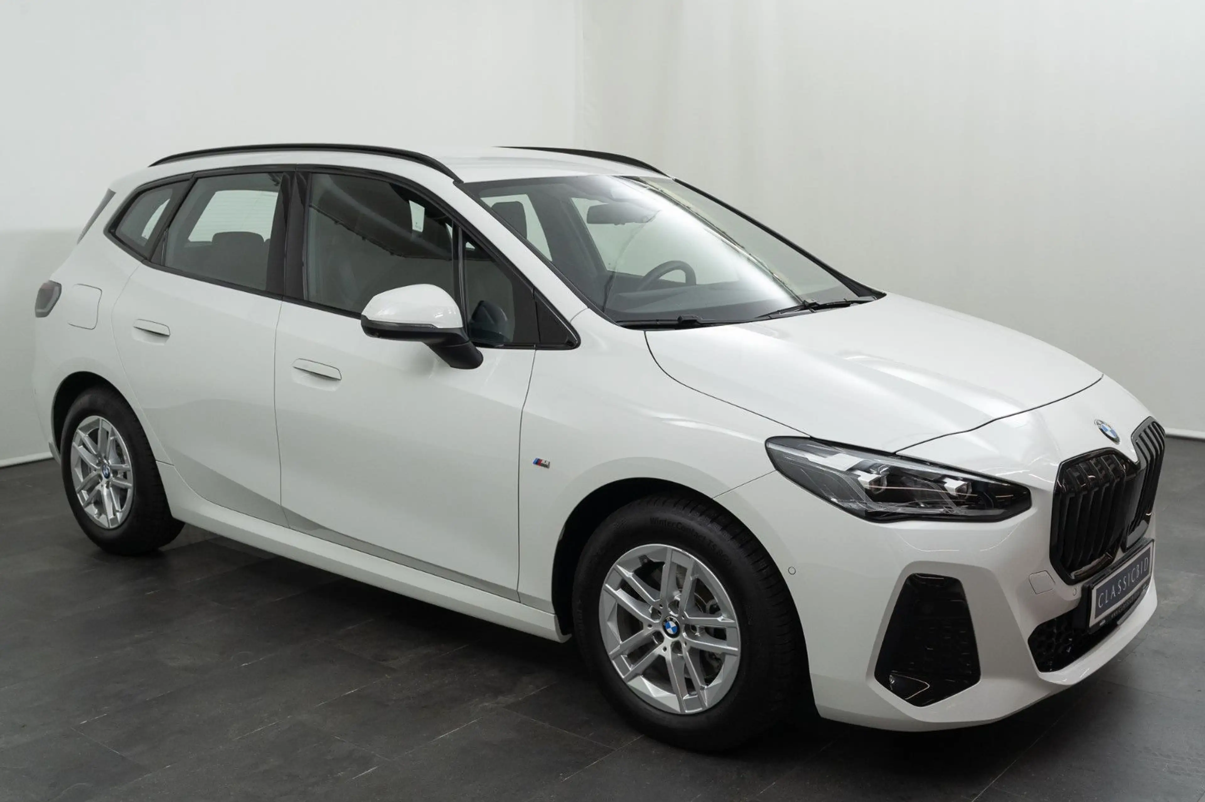 BMW 220 i Active Tourer M Sport — photo 2