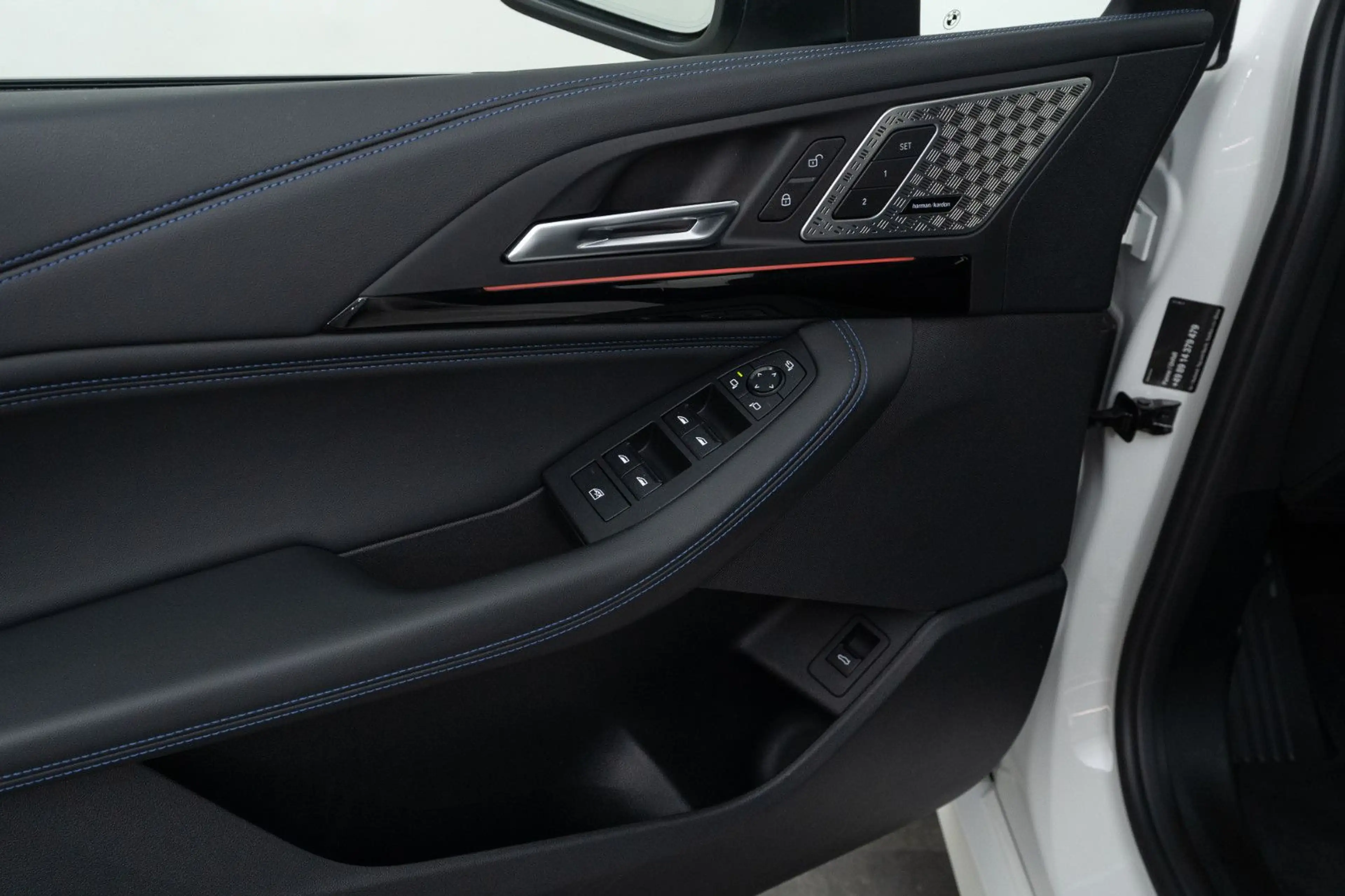 BMW 220 i Active Tourer M Sport — photo 11