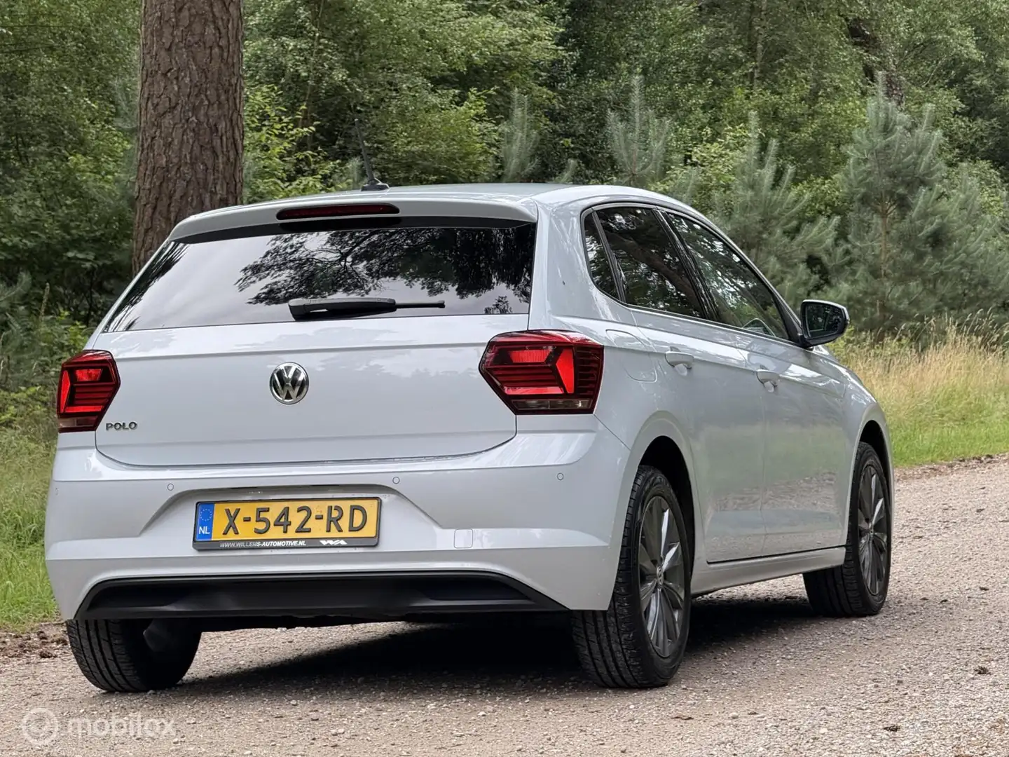 Volkswagen Polo 1.0 TSI Highline Silver White-DSG-LED Wit - 2