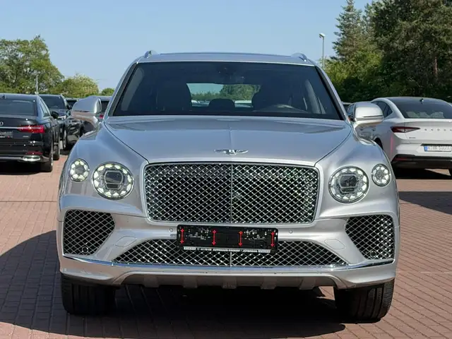 Bentley Bentayga view 15
