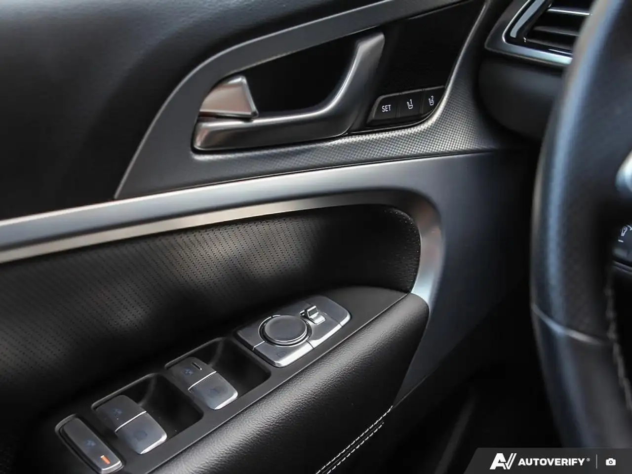 Genesis G70 снимка Genesis G70