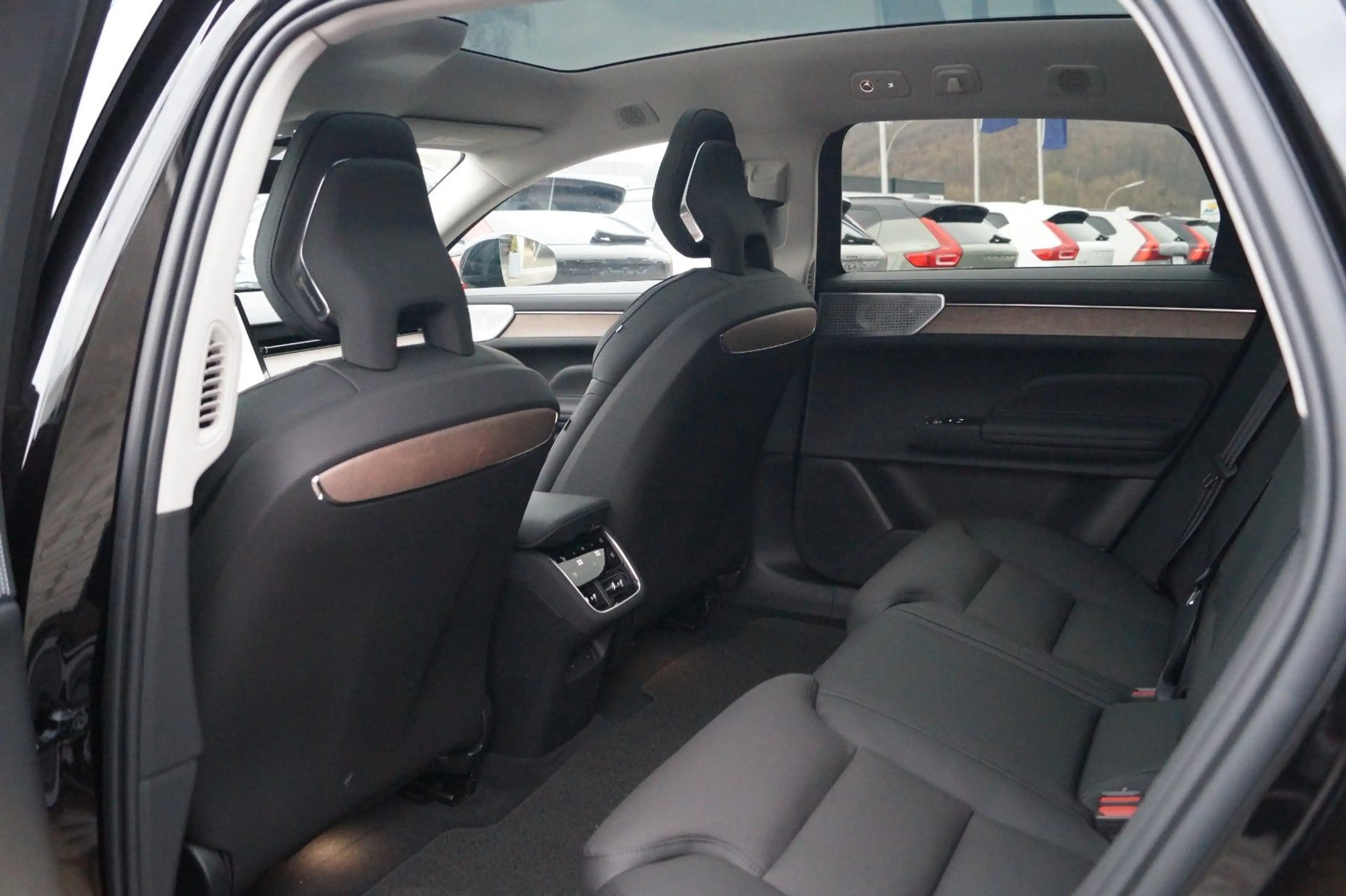 Volvo ES90 Single Ext.Range RWD Ultra Aut/Bow&Wilk/22" — photo 12