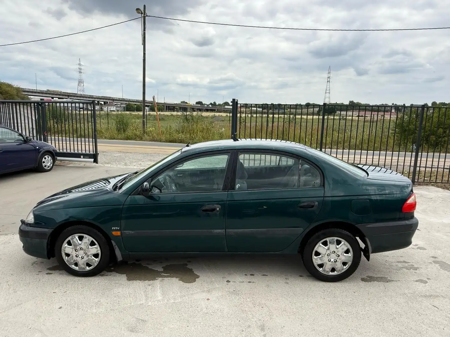 Toyota Avensis Vert - 2