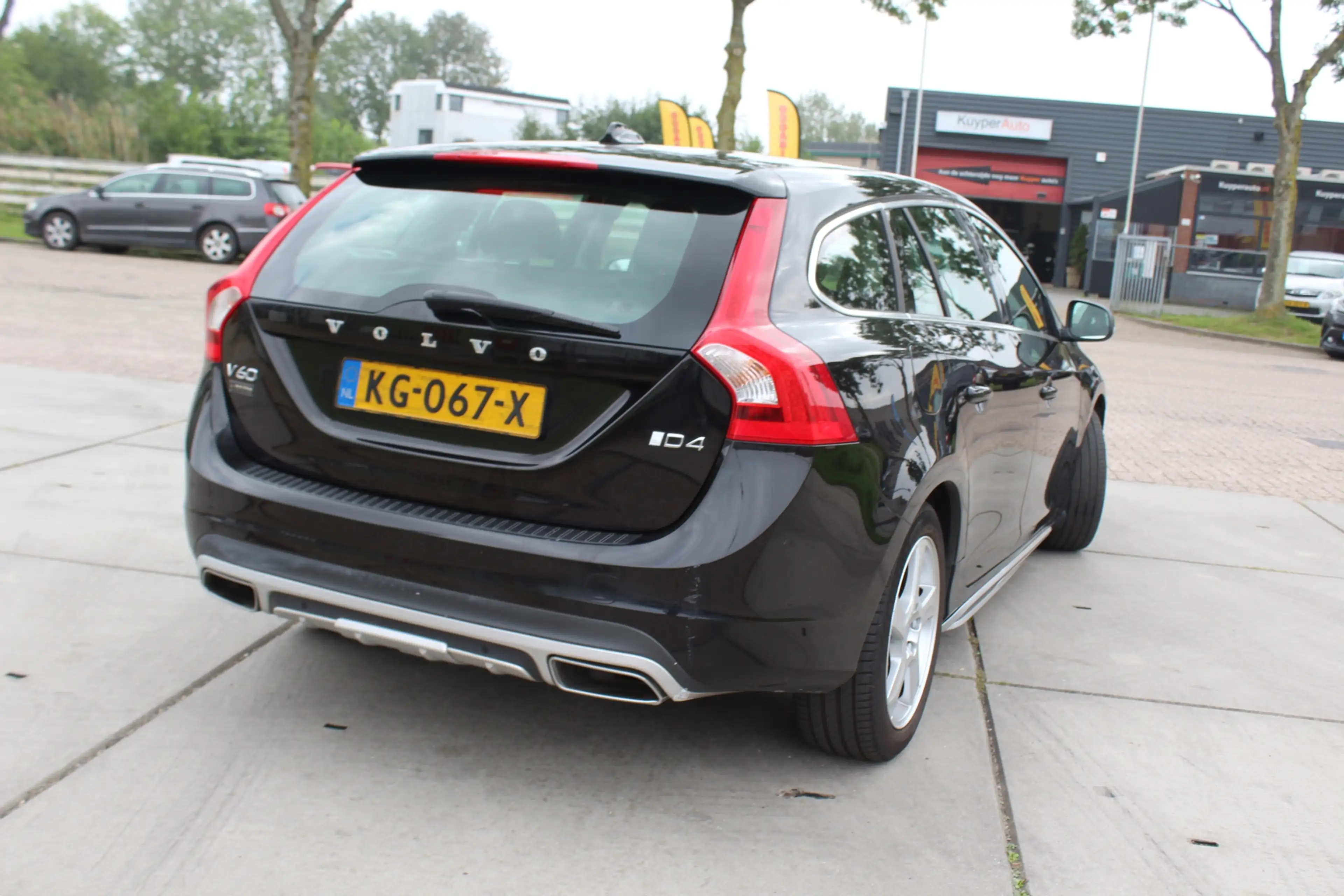 Volvo V60 2.0 D4 Nordic+ NETTE AUTOMAAT DEALER ONDERHOUDEN T — photo 5