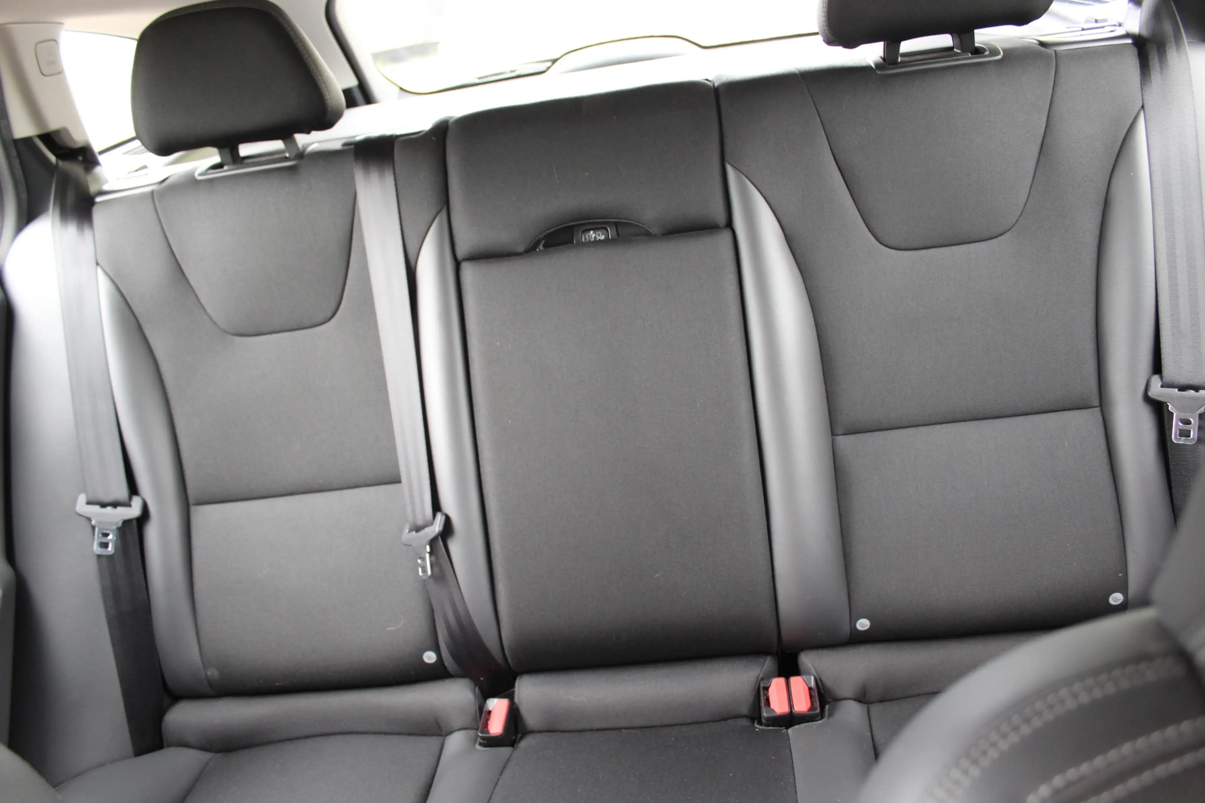 Volvo V60 2.0 D4 Nordic+ NETTE AUTOMAAT DEALER ONDERHOUDEN T — photo 9