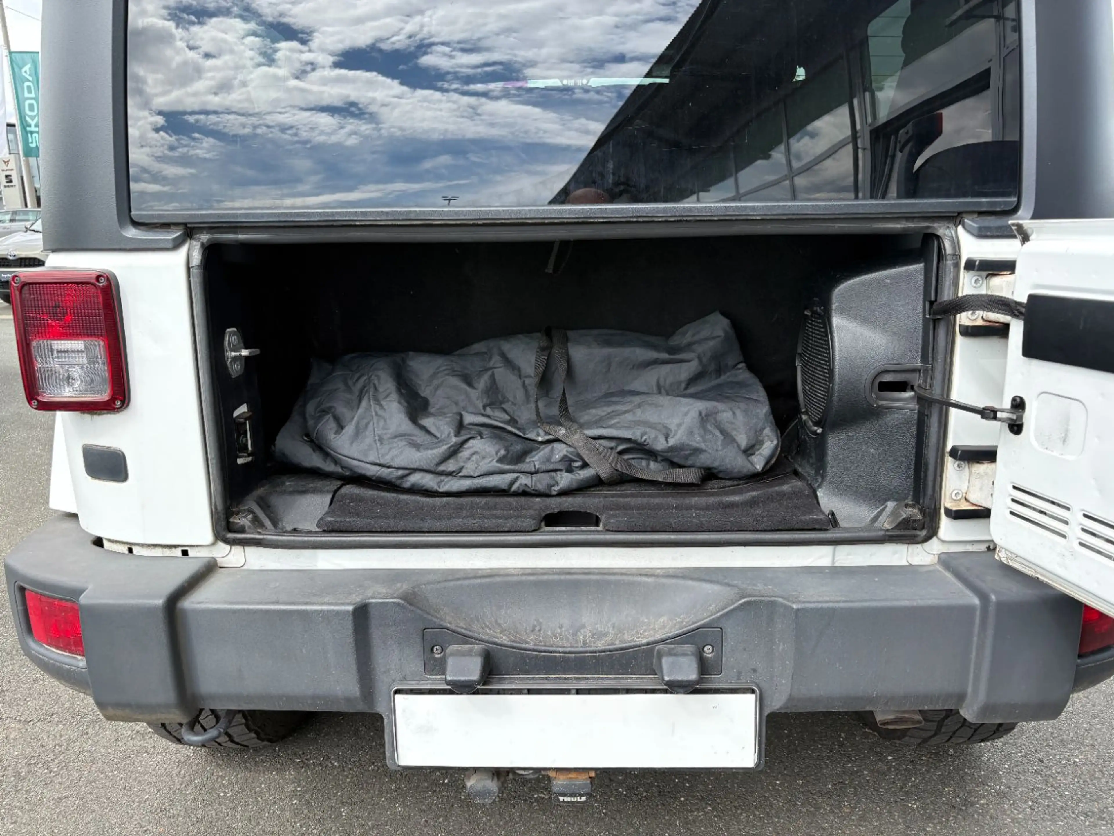 Jeep Wrangler Unlimited 2.8 CRD Sahara Dualtop, AHK — photo 7
