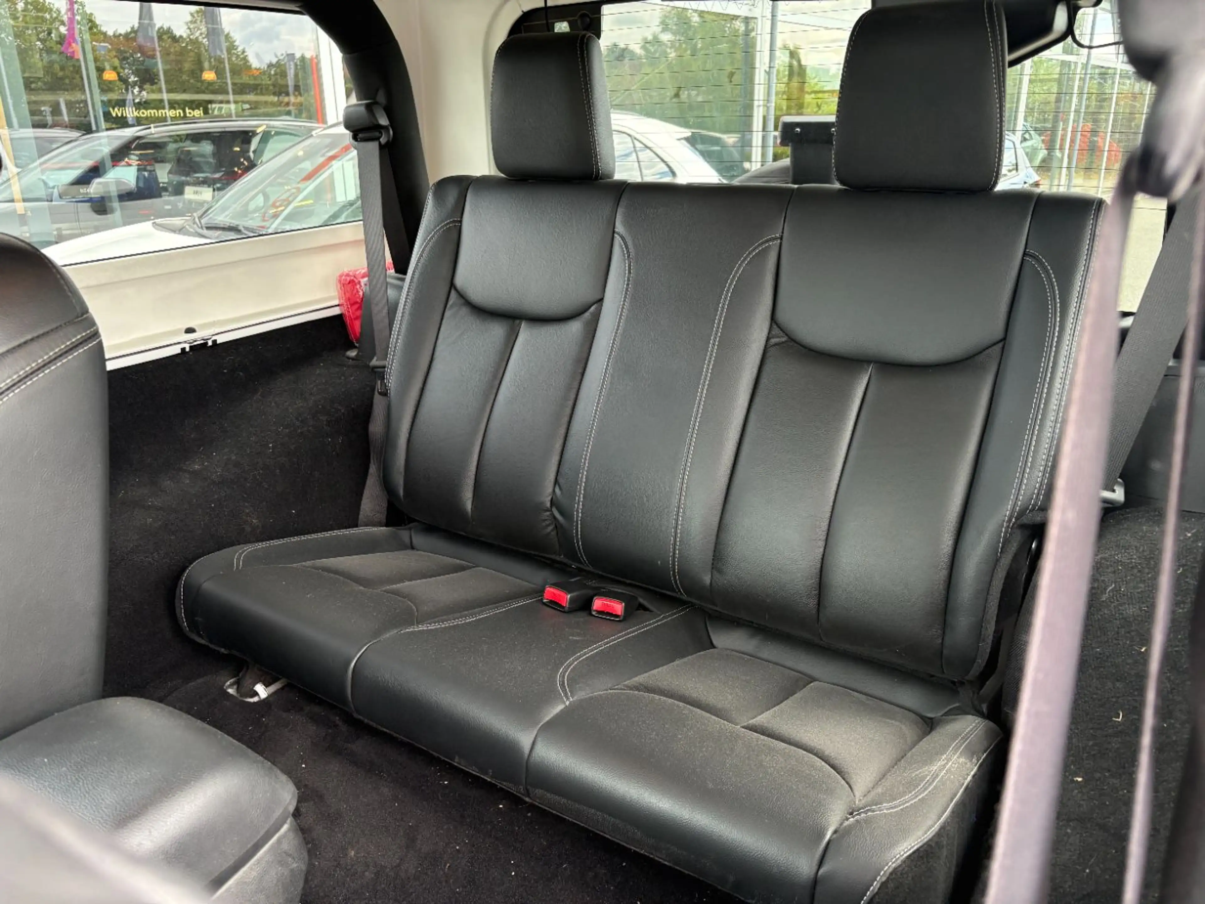 Jeep Wrangler Unlimited 2.8 CRD Sahara Dualtop, AHK — photo 6