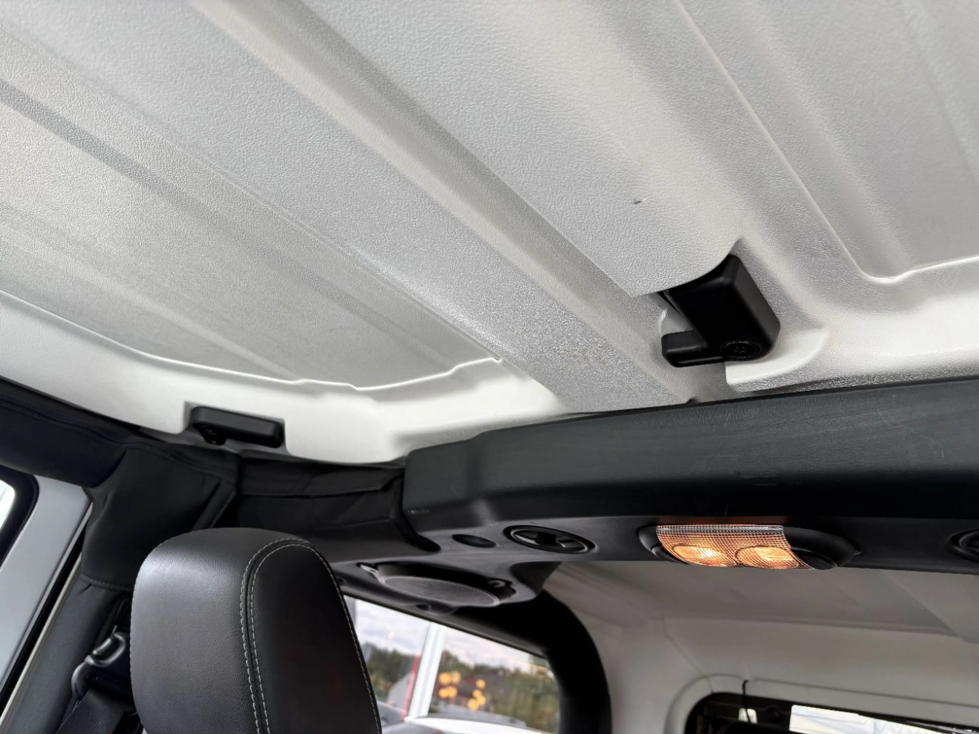 Jeep Wrangler Unlimited 2.8 CRD Sahara Dualtop, AHK — photo 14