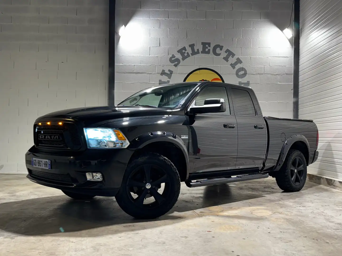 Dodge RAM V8 5.7 HEMI 395CV CREW CAB ETHANOL CARTE GRISE CTT Noir - 1