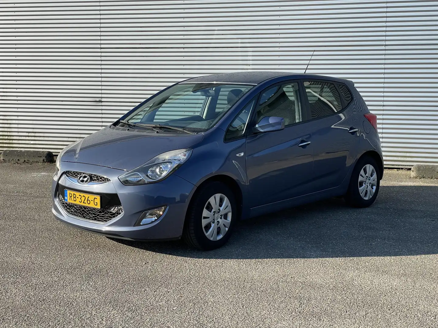 Hyundai iX20 1.6i i-Vision Automaat Blauw - 1