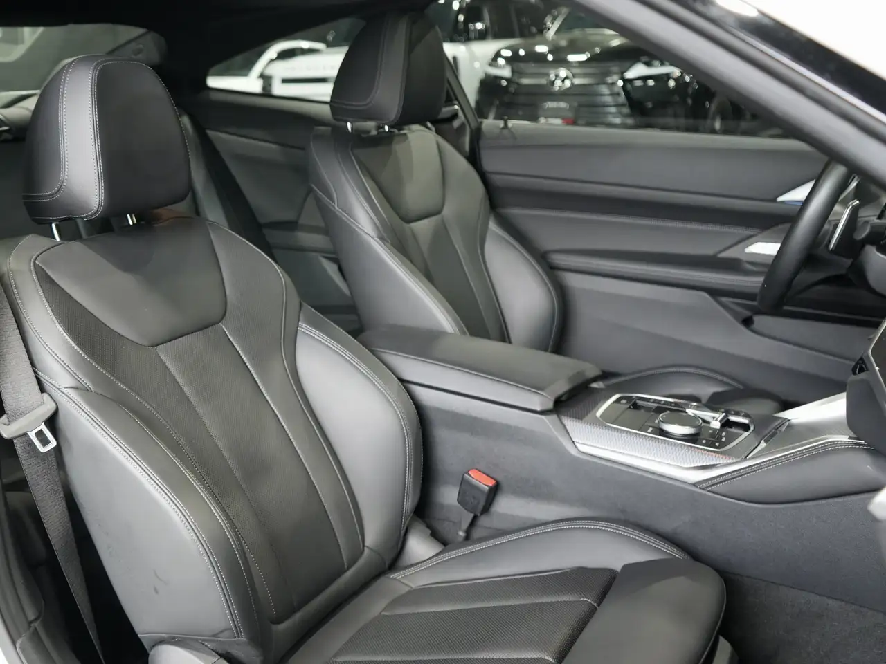 BMW 4 Series снимка BMW 4 Series