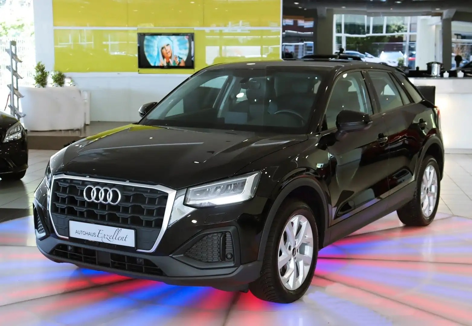 Audi Q2 35 TFSI*LEDER*NAVI*LED*KAMERA*KLIMAAUT*SHZ* Noir - 1