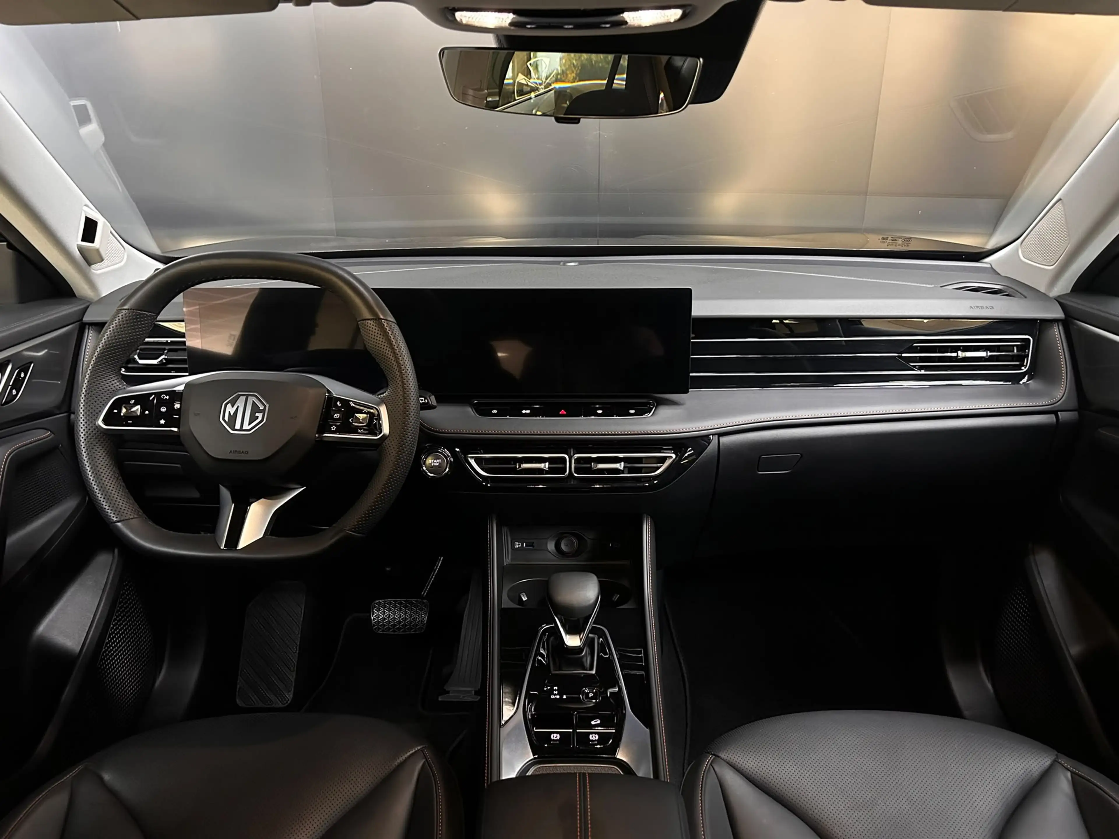 MG HS 1.5 TGDI Luxury >NAV+360+VIRTU+ACC+LEDER+SHZ+ — photo 13