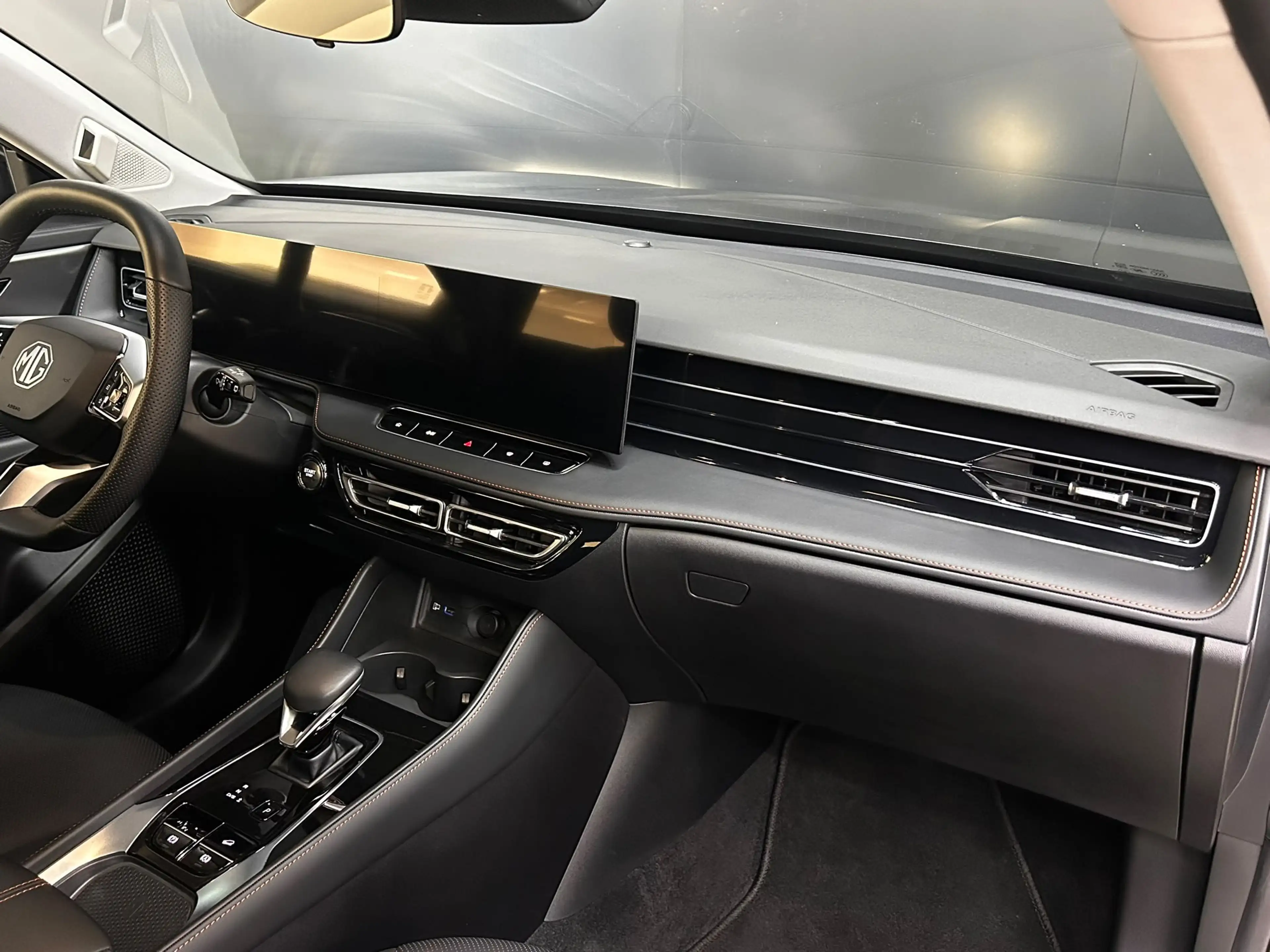 MG HS 1.5 TGDI Luxury >NAV+360+VIRTU+ACC+LEDER+SHZ+ — photo 14