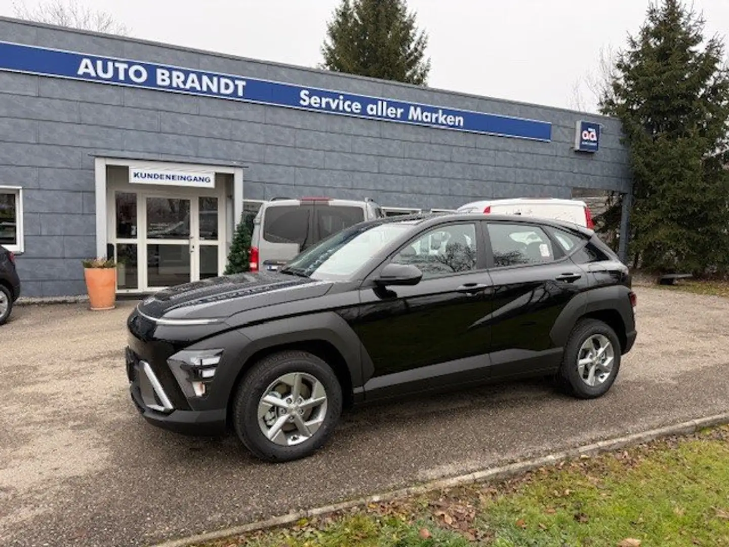 Hyundai KONA Kona 1,6 GDI HEV Smart Line DCT Hybrid Schwarz - 1