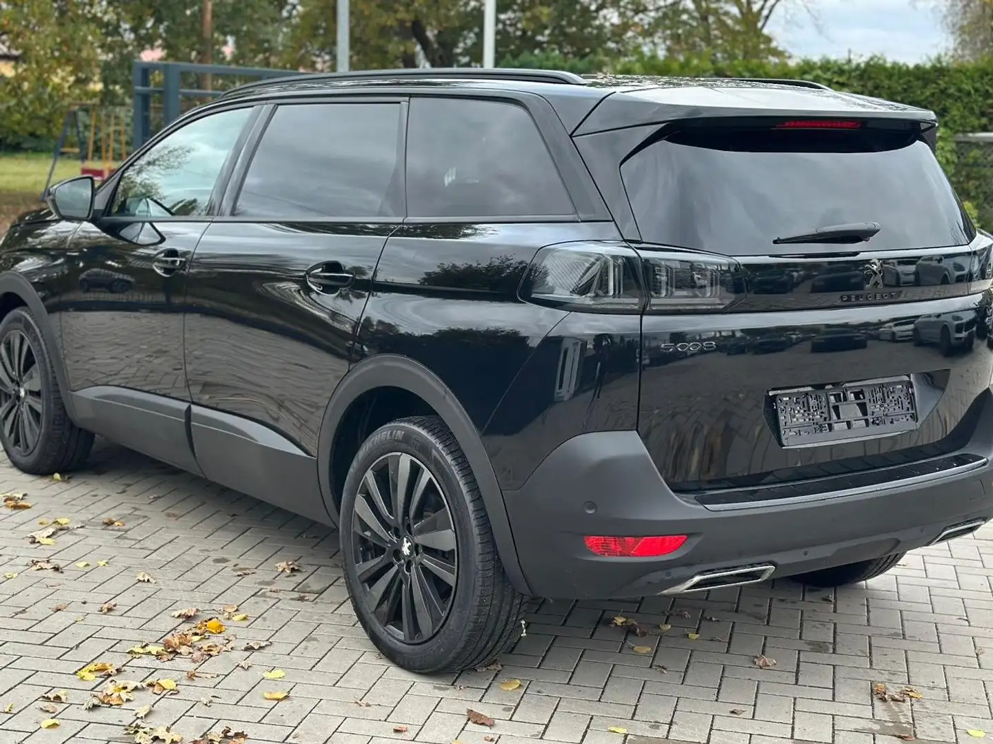 Peugeot 5008 GT D.Cockpit 7 Sitze*Kamera*LED*Navi Чёрный - 2