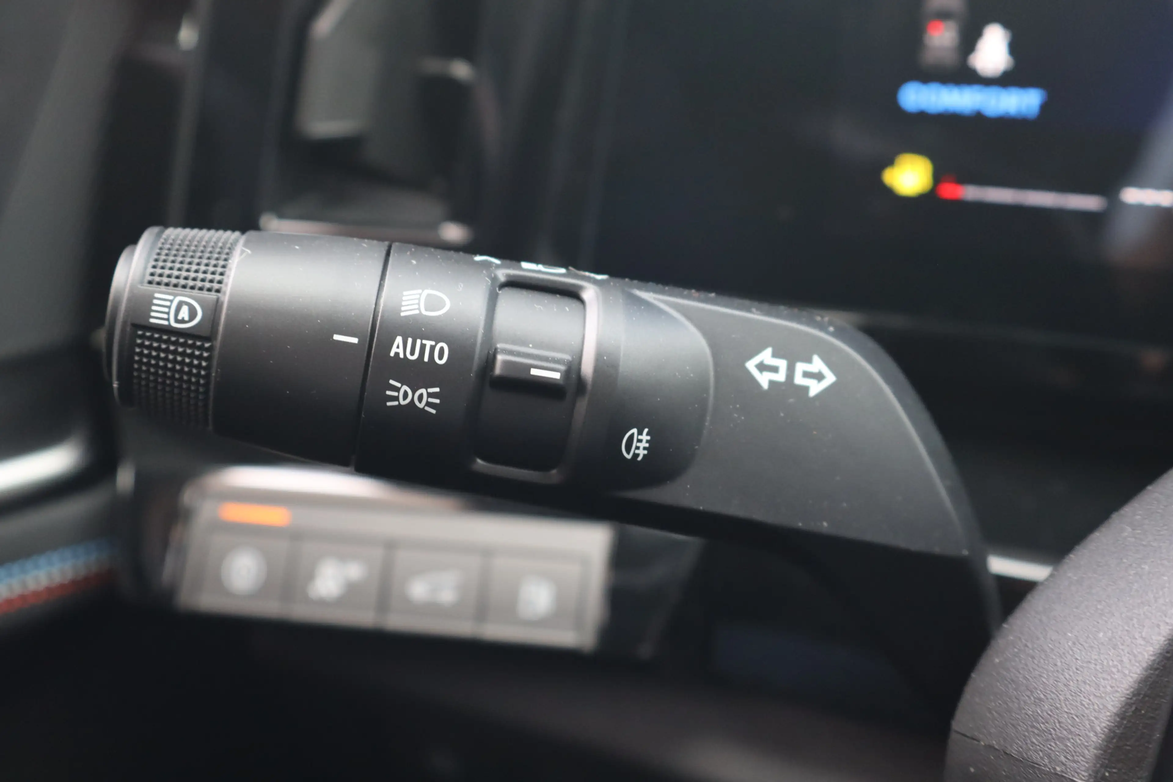 Renault Rafale 1.2 E-Tech 4x4 plug-in hybrid 300 esprit Alpine Pa — photo 28