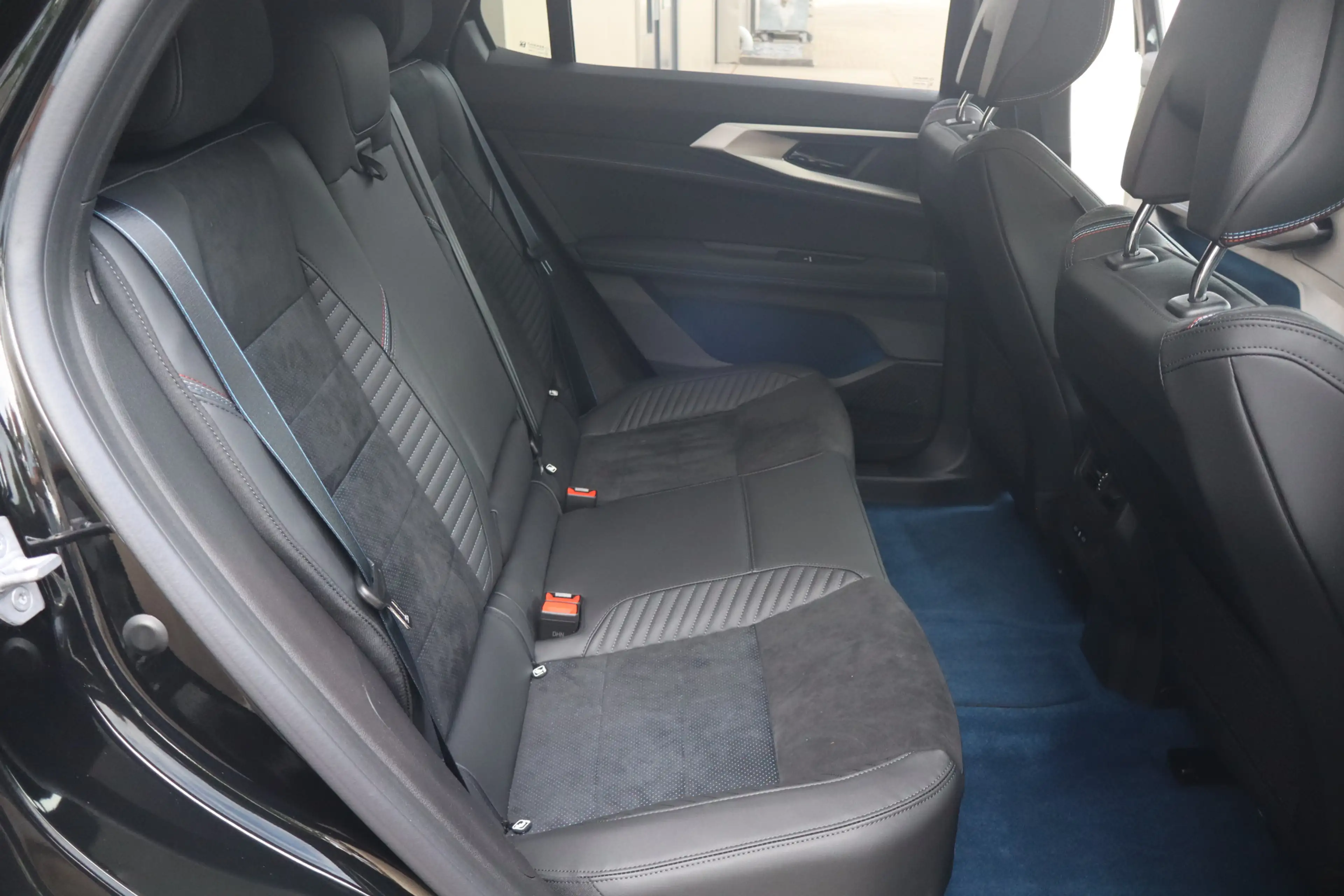 Renault Rafale 1.2 E-Tech 4x4 plug-in hybrid 300 esprit Alpine Pa — photo 36