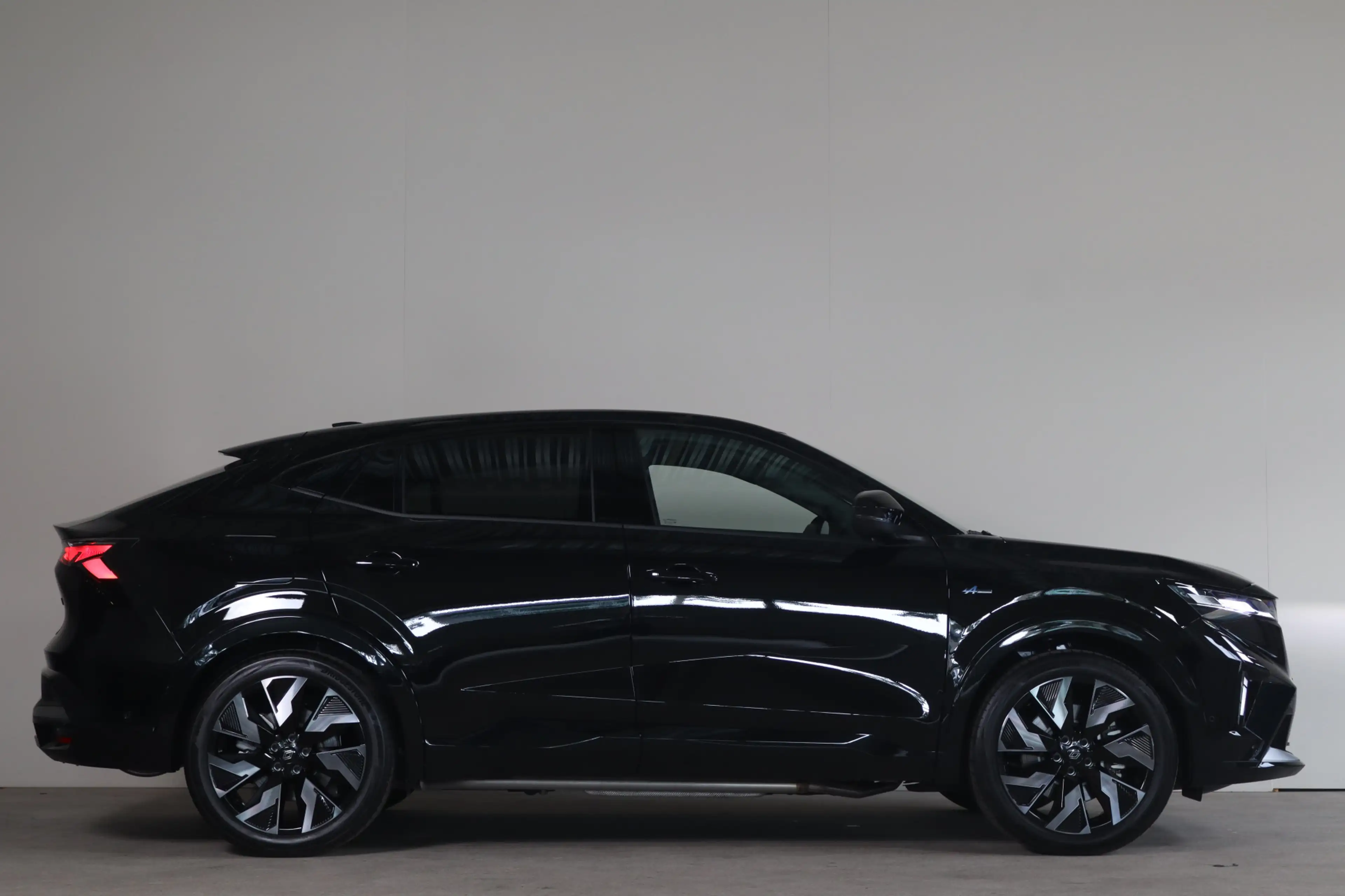 Renault Rafale 1.2 E-Tech 4x4 plug-in hybrid 300 esprit Alpine Pa — photo 18