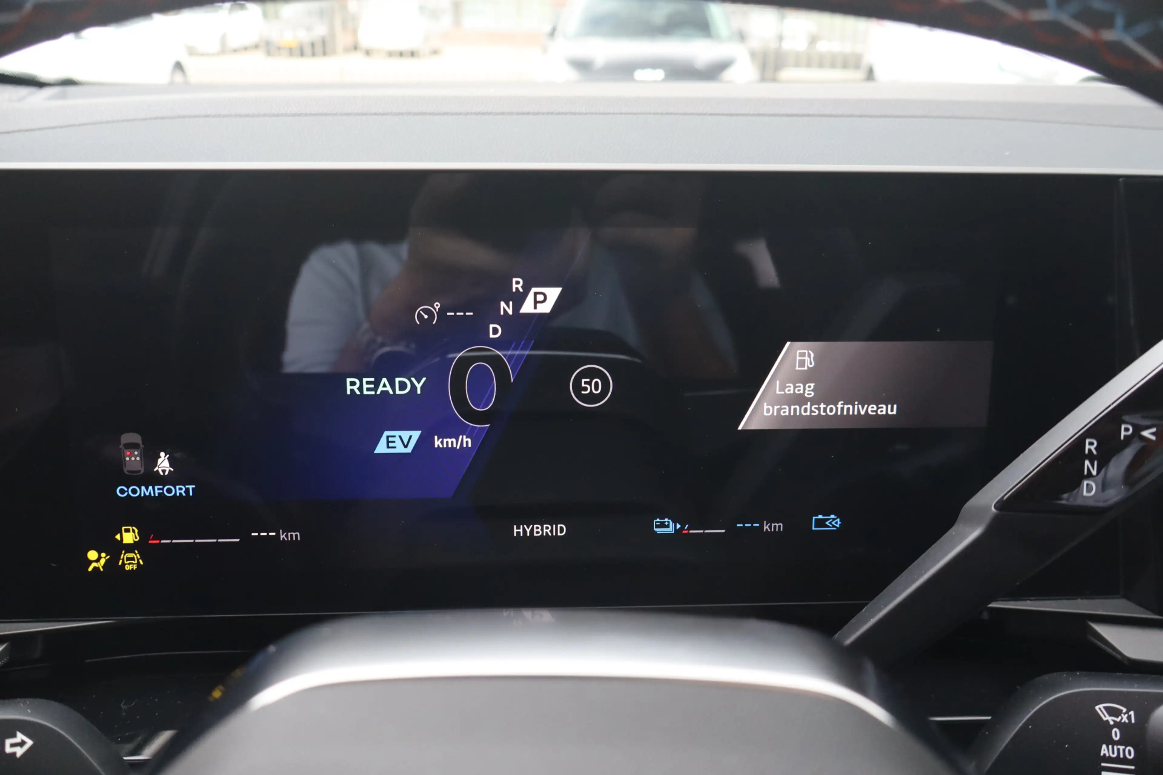 Renault Rafale 1.2 E-Tech 4x4 plug-in hybrid 300 esprit Alpine Pa — photo 26