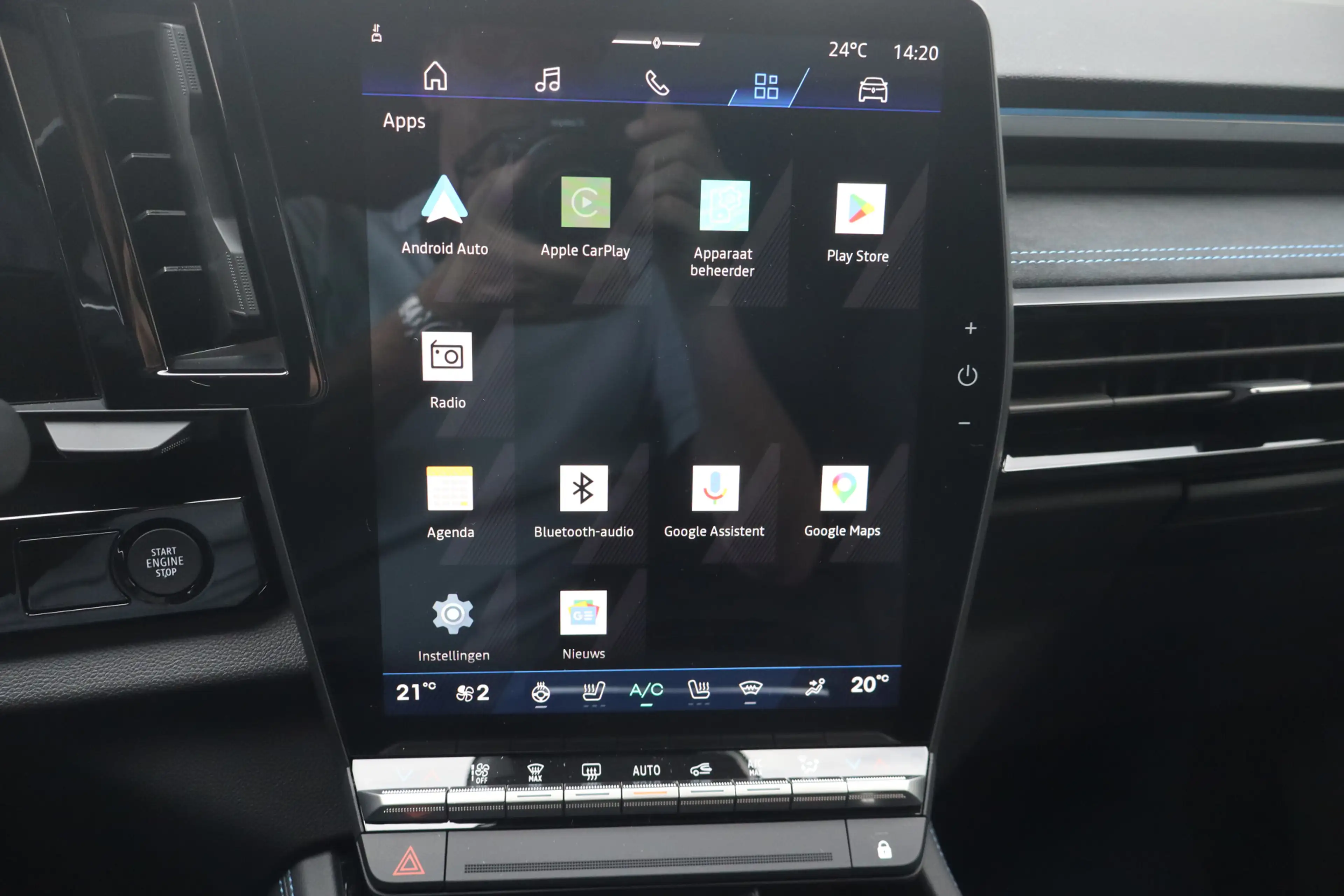 Renault Rafale 1.2 E-Tech 4x4 plug-in hybrid 300 esprit Alpine Pa — photo 11
