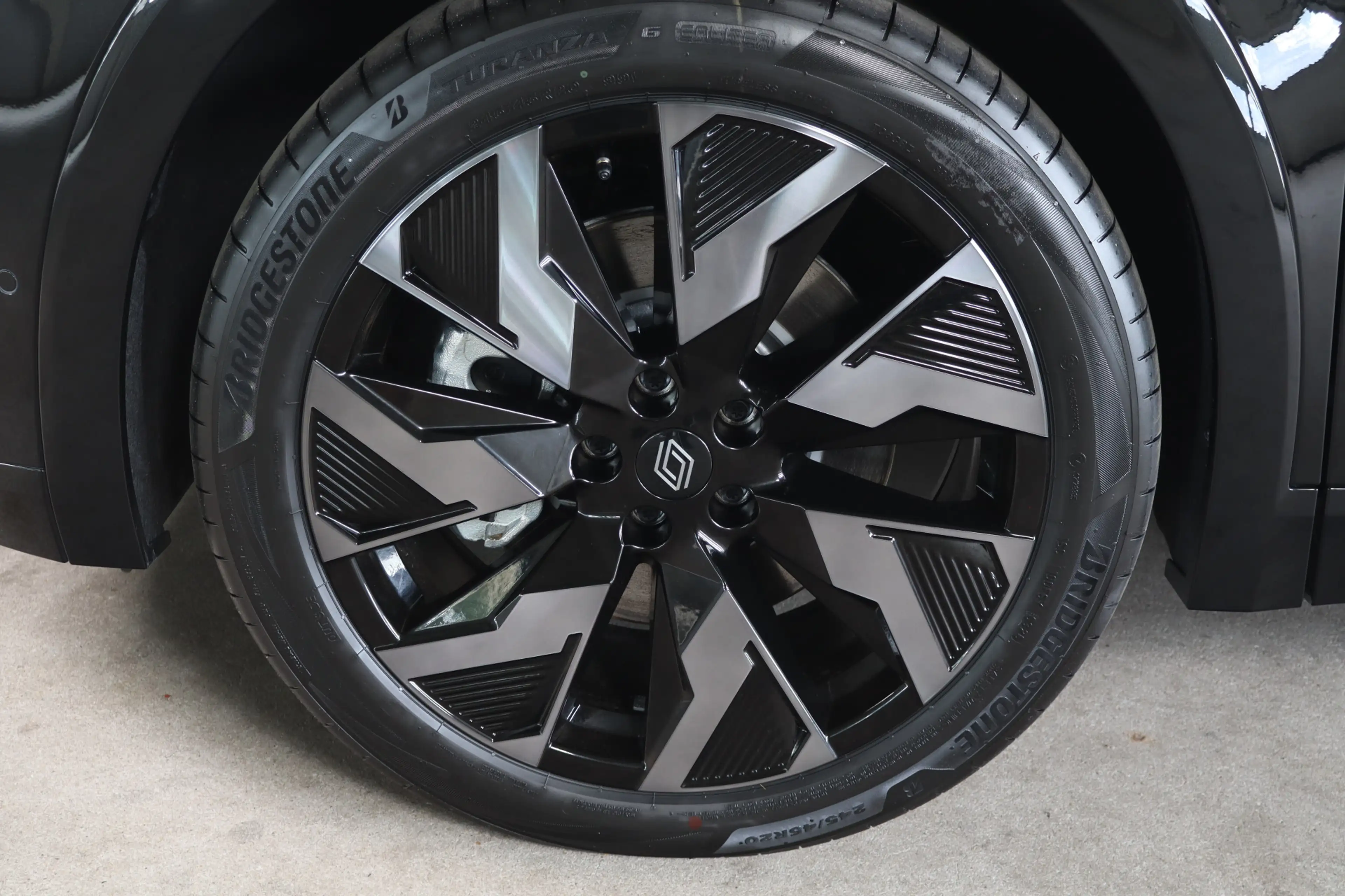 Renault Rafale 1.2 E-Tech 4x4 plug-in hybrid 300 esprit Alpine Pa — photo 44