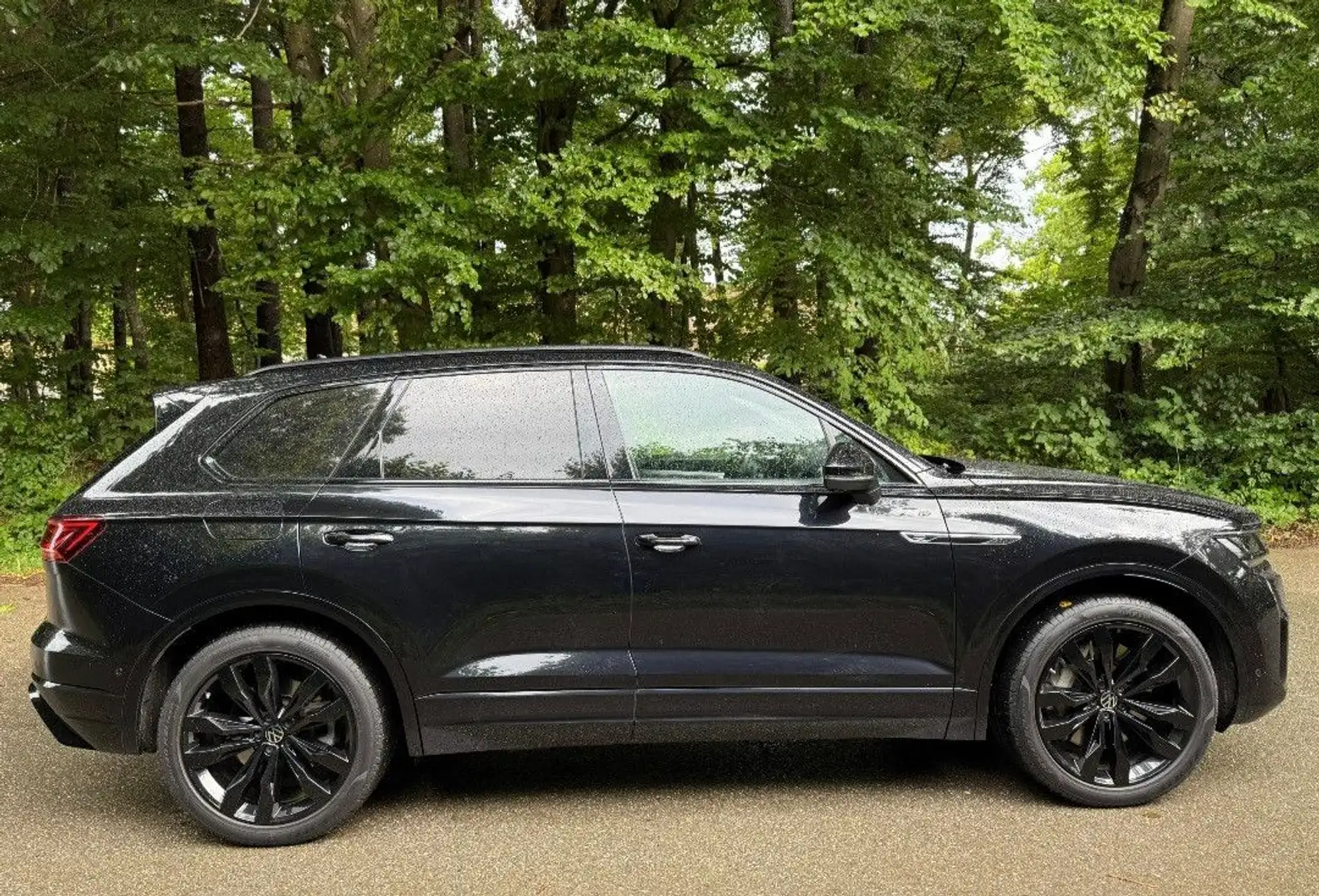 Volkswagen Touareg R V6 3,0 TSI-eHybrid 4MOTION-PANO-VOLL ! Noir - 1