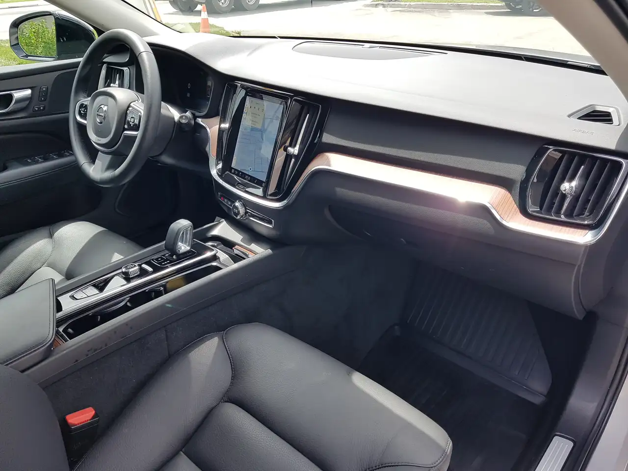 Volvo V60 снимка Volvo V60
