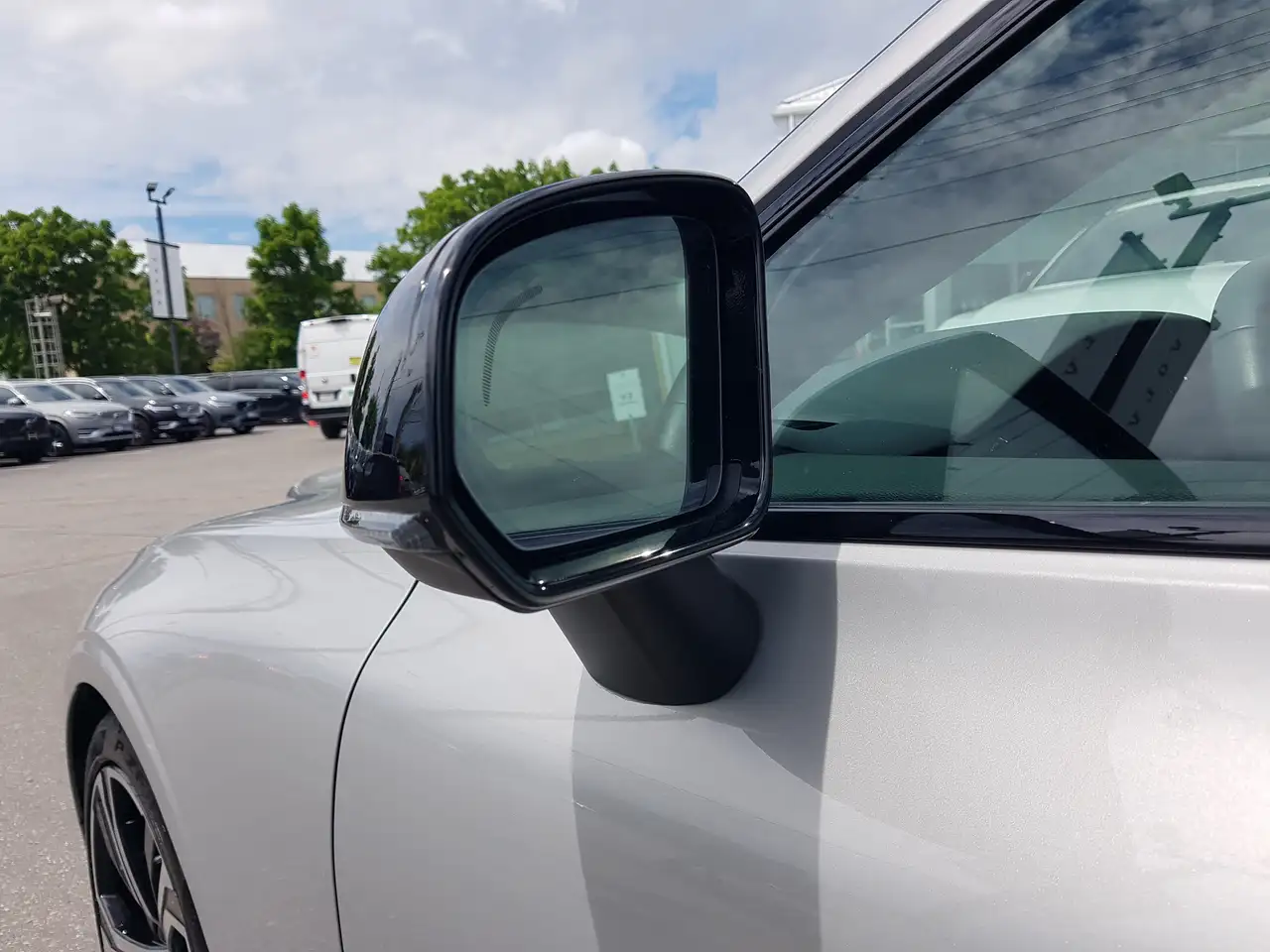 Volvo V60 снимка Volvo V60