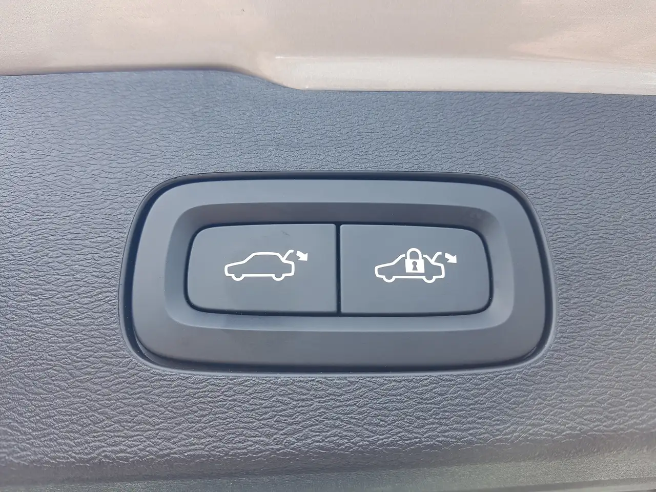 Volvo V60 снимка Volvo V60