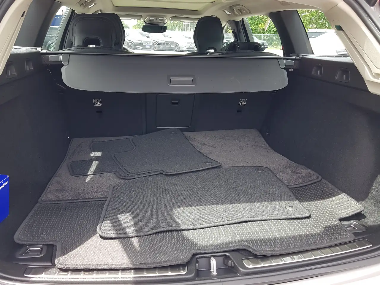 Volvo V60 снимка Volvo V60