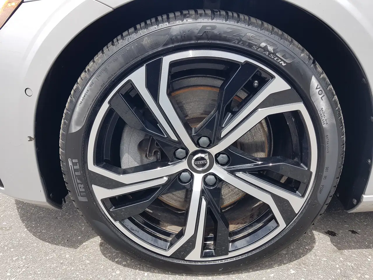 Volvo V60 снимка Volvo V60