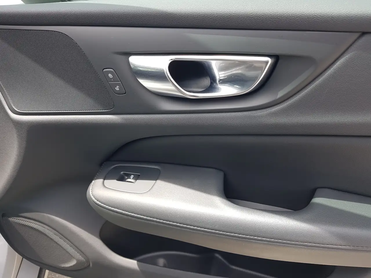 Volvo V60 снимка Volvo V60