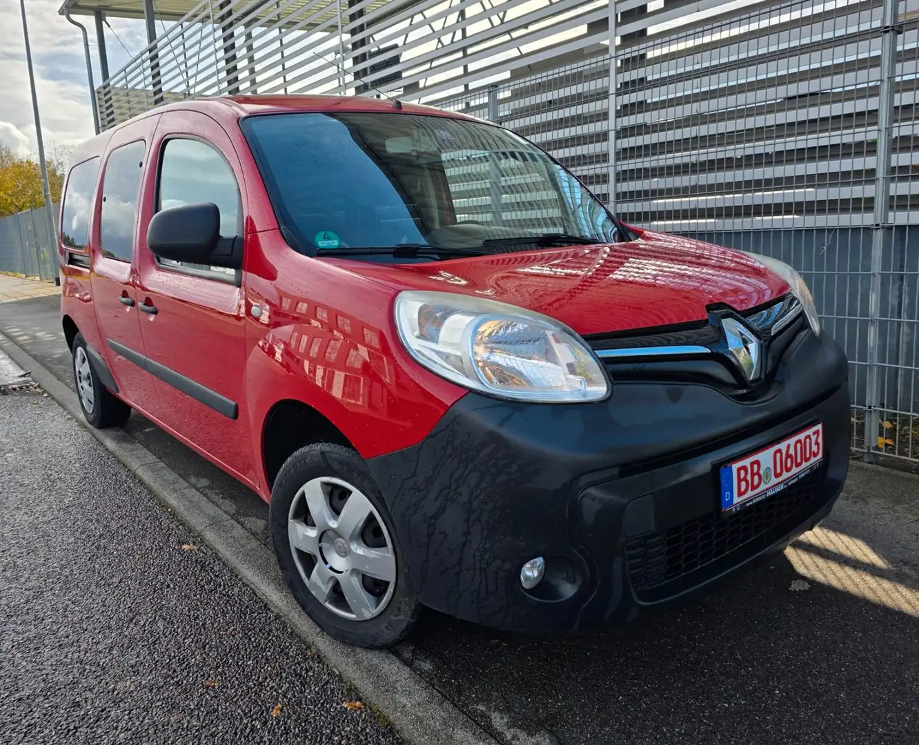 Renault Grand Kangoo 1.5/TÜV NEU/7-SITZE/KLIMA/AHK/EURO5 Rouge - 1