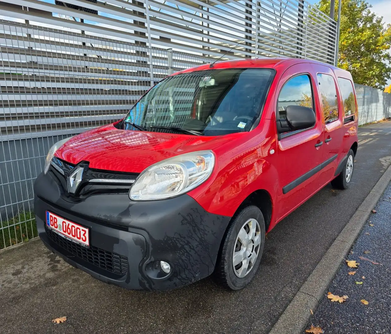 Renault Grand Kangoo 1.5/TÜV NEU/7-SITZE/KLIMA/AHK/EURO5 Rouge - 2