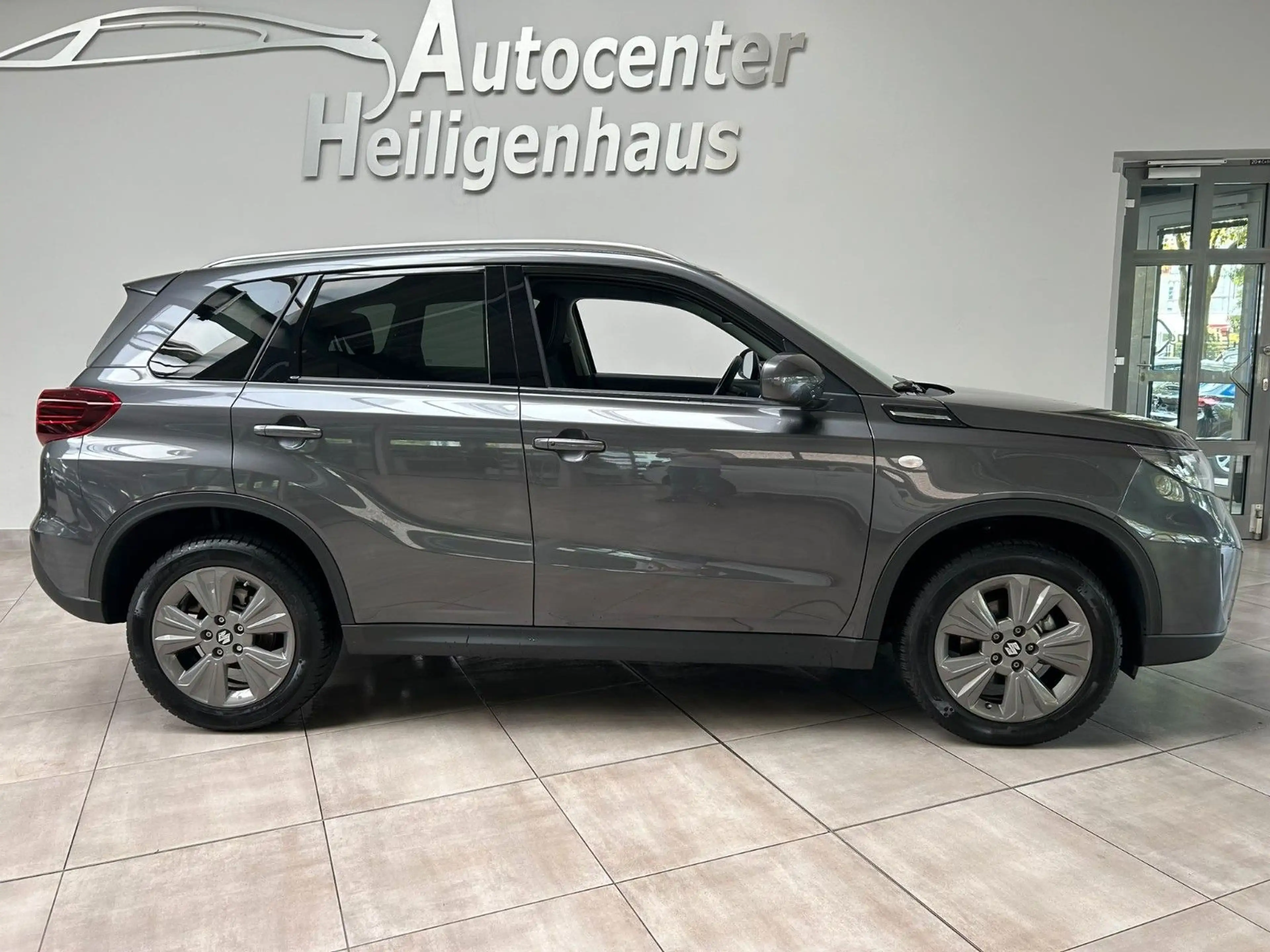 Suzuki Vitara 1.4 Mild-Hybrid 4x2 Navi Tempo Spur — photo 3