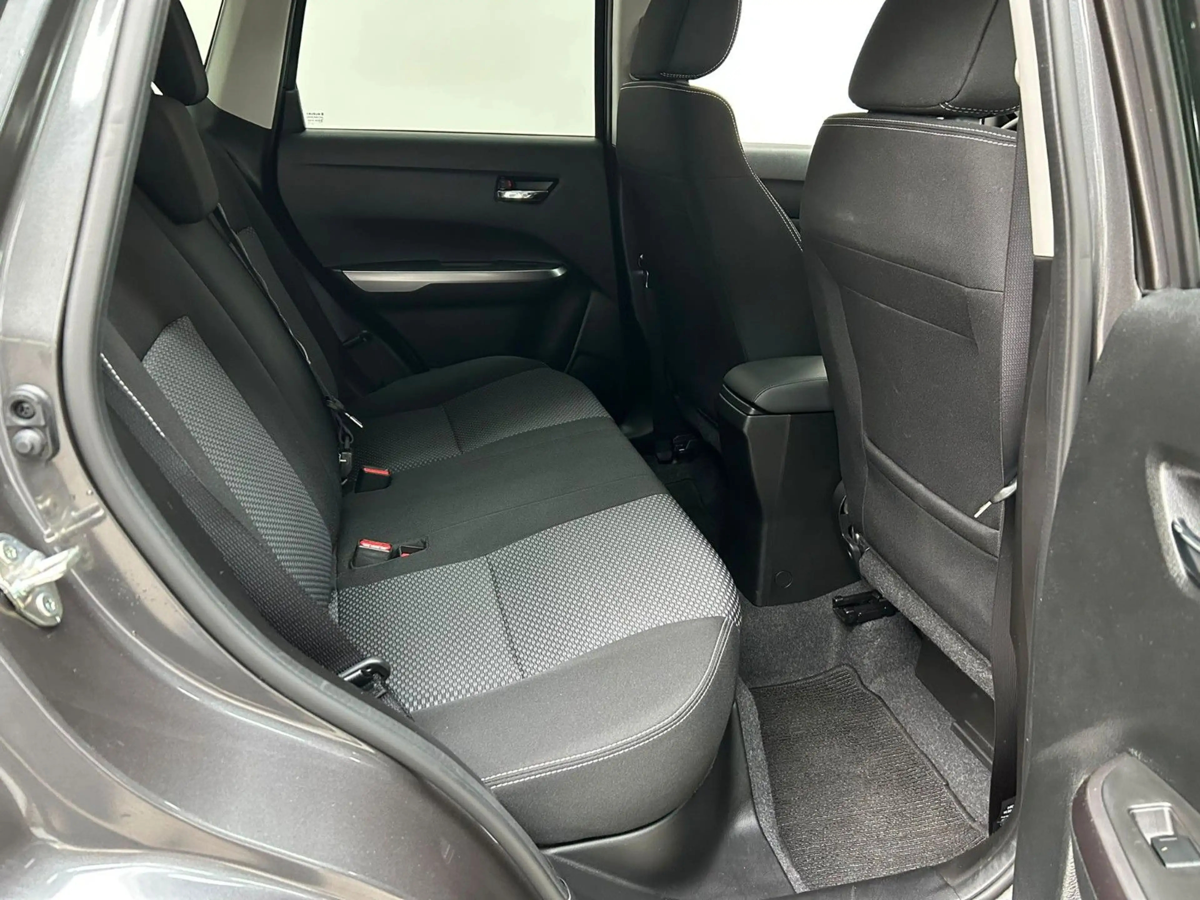 Suzuki Vitara 1.4 Mild-Hybrid 4x2 Navi Tempo Spur — photo 14