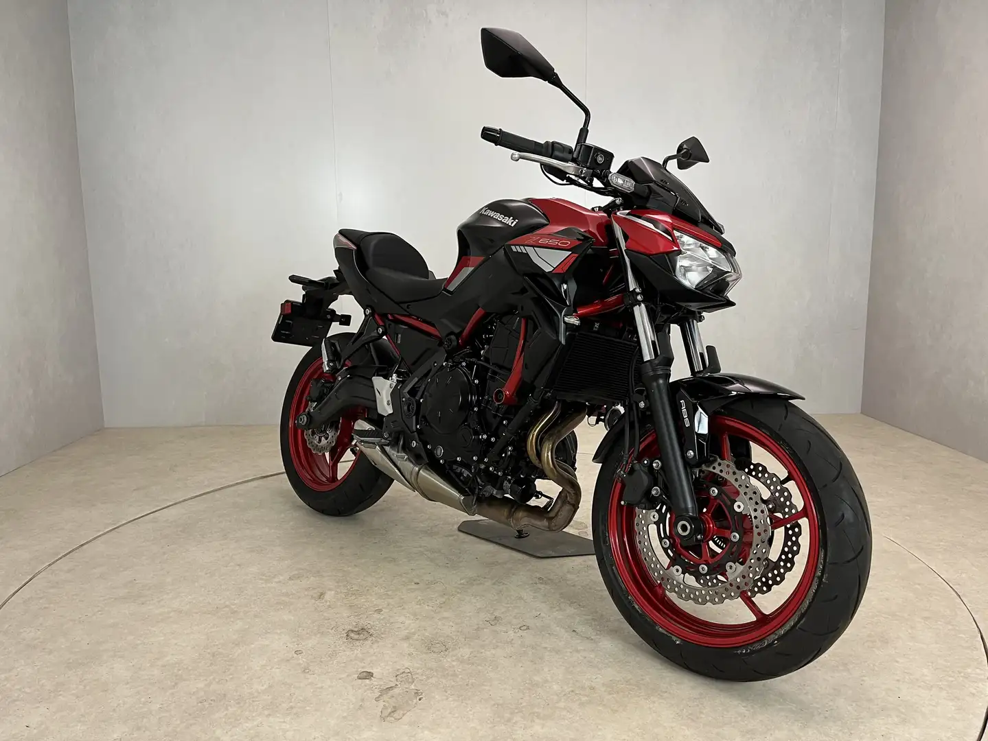 Kawasaki Z 650 Rouge - 2