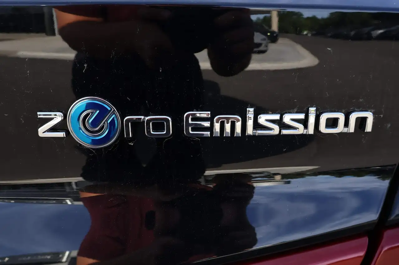 Nissan Leaf fotografie Nissan Leaf