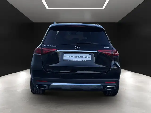 Mercedes-Benz GLE view 11