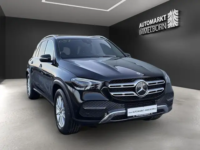 Mercedes-Benz GLE view 2