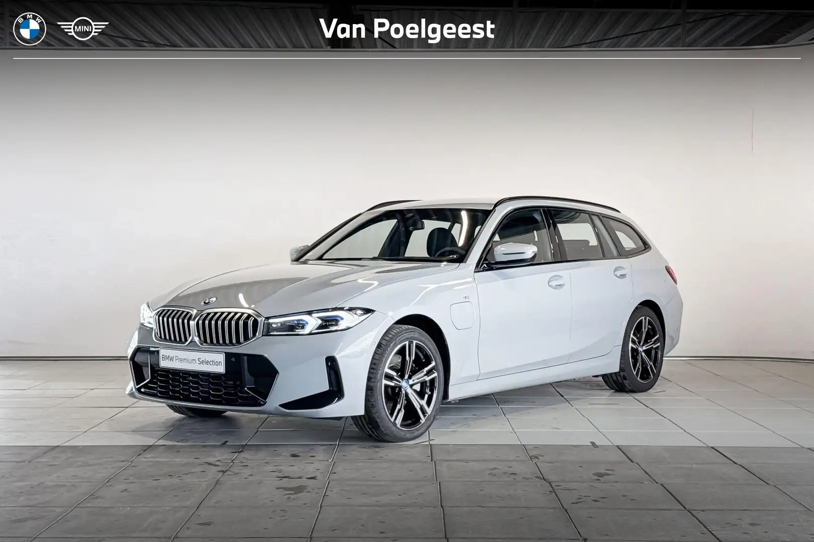 BMW 330 3 Serie Touring 330e xDrive Innovation Pack M Spor Grau - 1