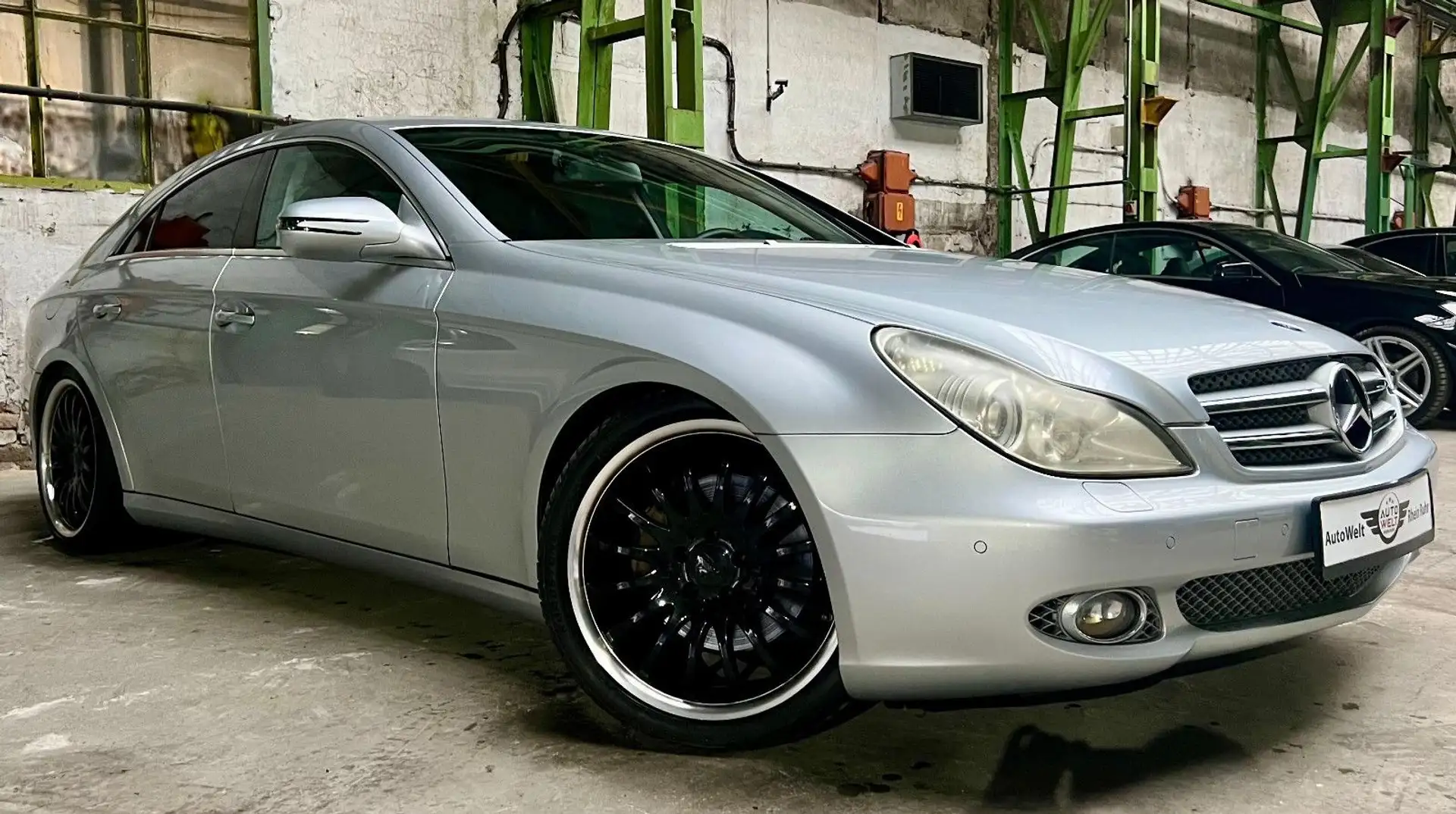 Mercedes-Benz CLS 350 AMG Coupé Grand Edition Silber - 2