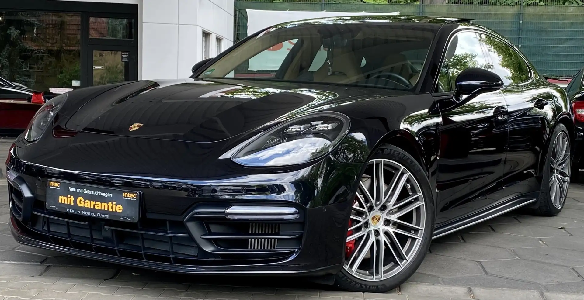 Porsche Panamera GTS Pano Turbo Felgen Nachtsicht Matrix Negro - 1