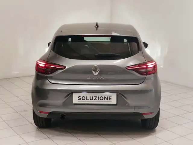 Renault Clio view 8