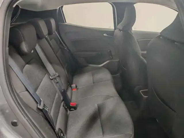 Renault Clio view 6